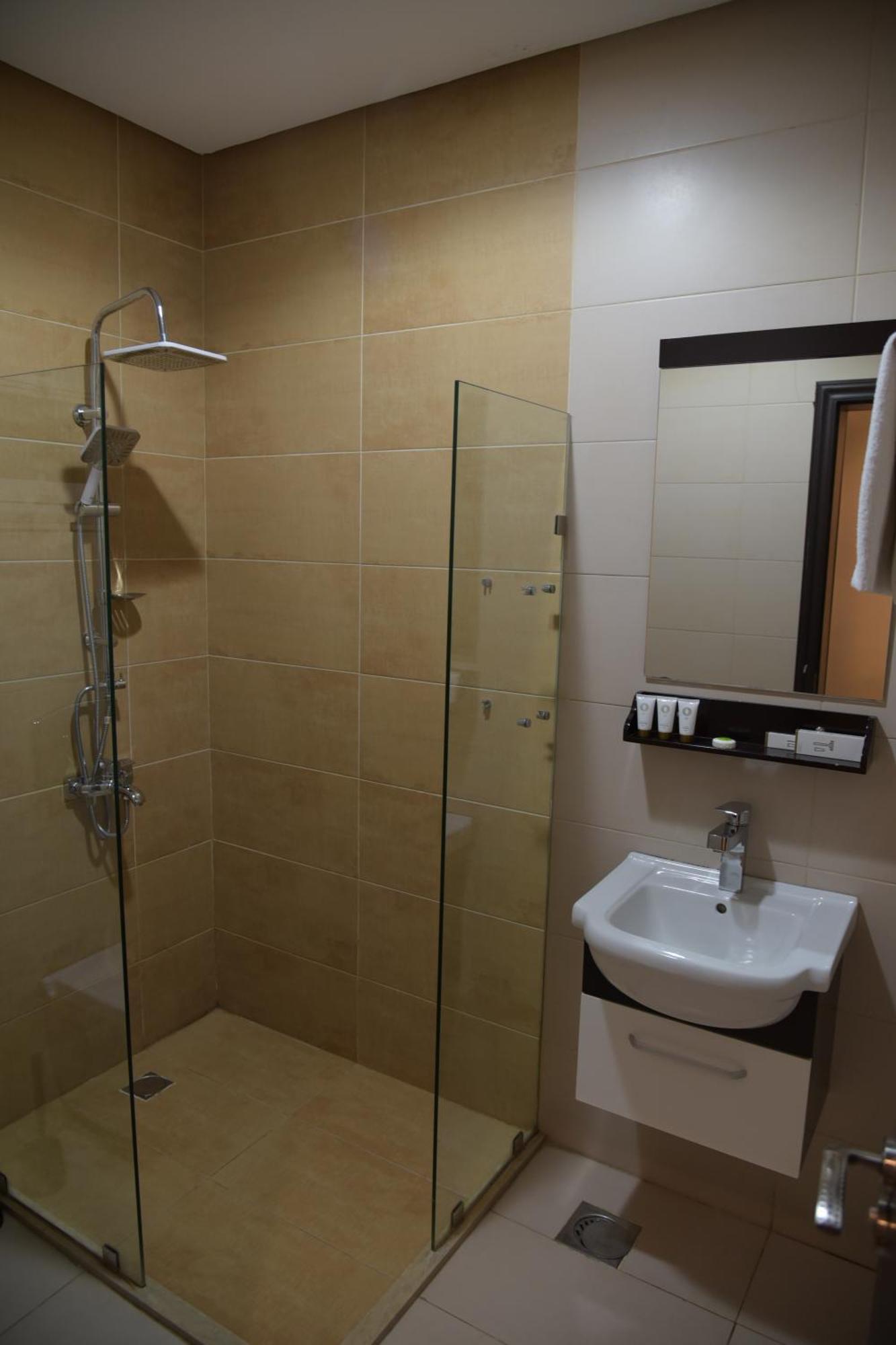Dahlia Hotel Apartment Riggae Kuwait City Exterior photo